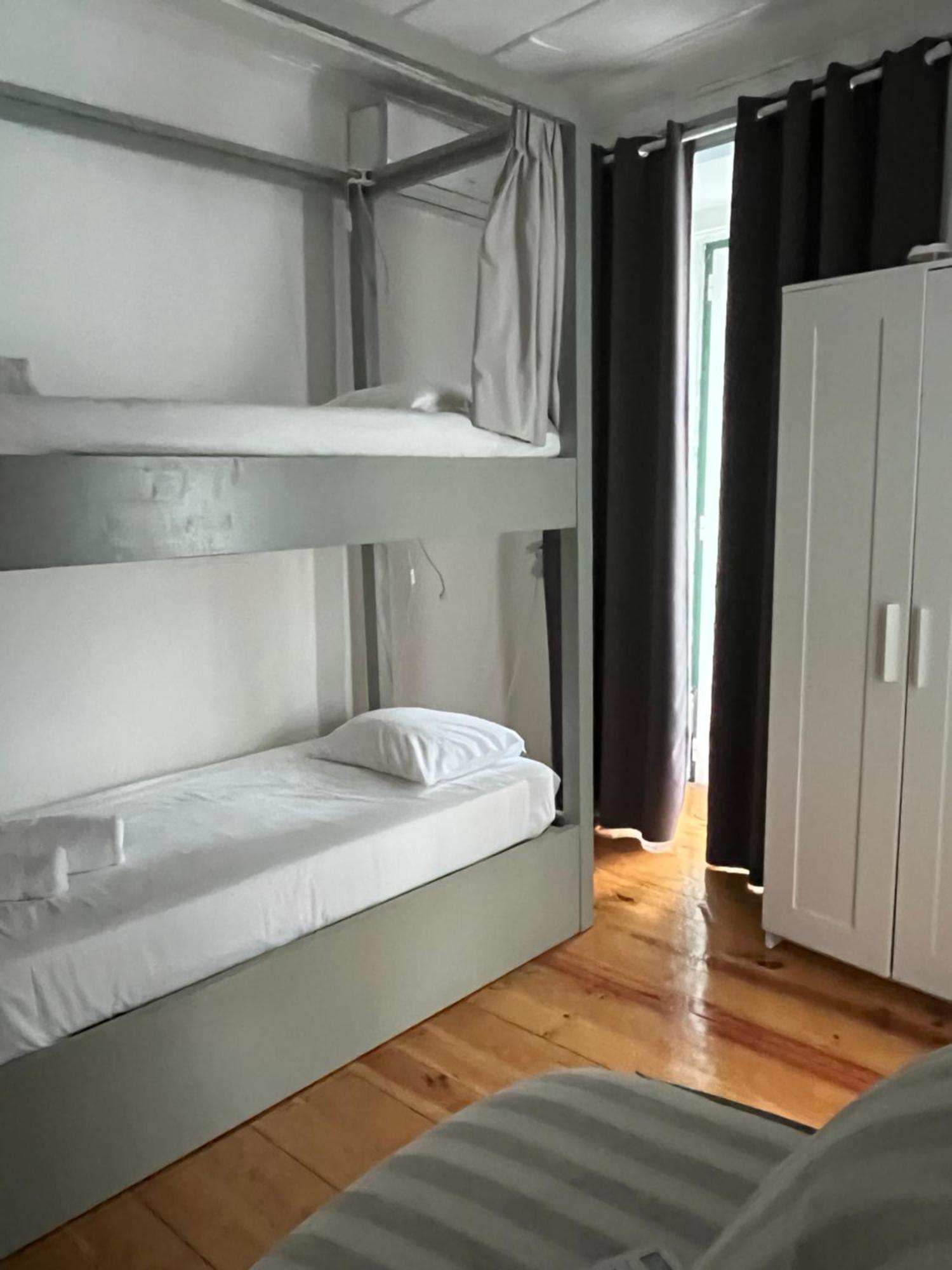 Alface Hall & Bar Auberge de jeunesse *
