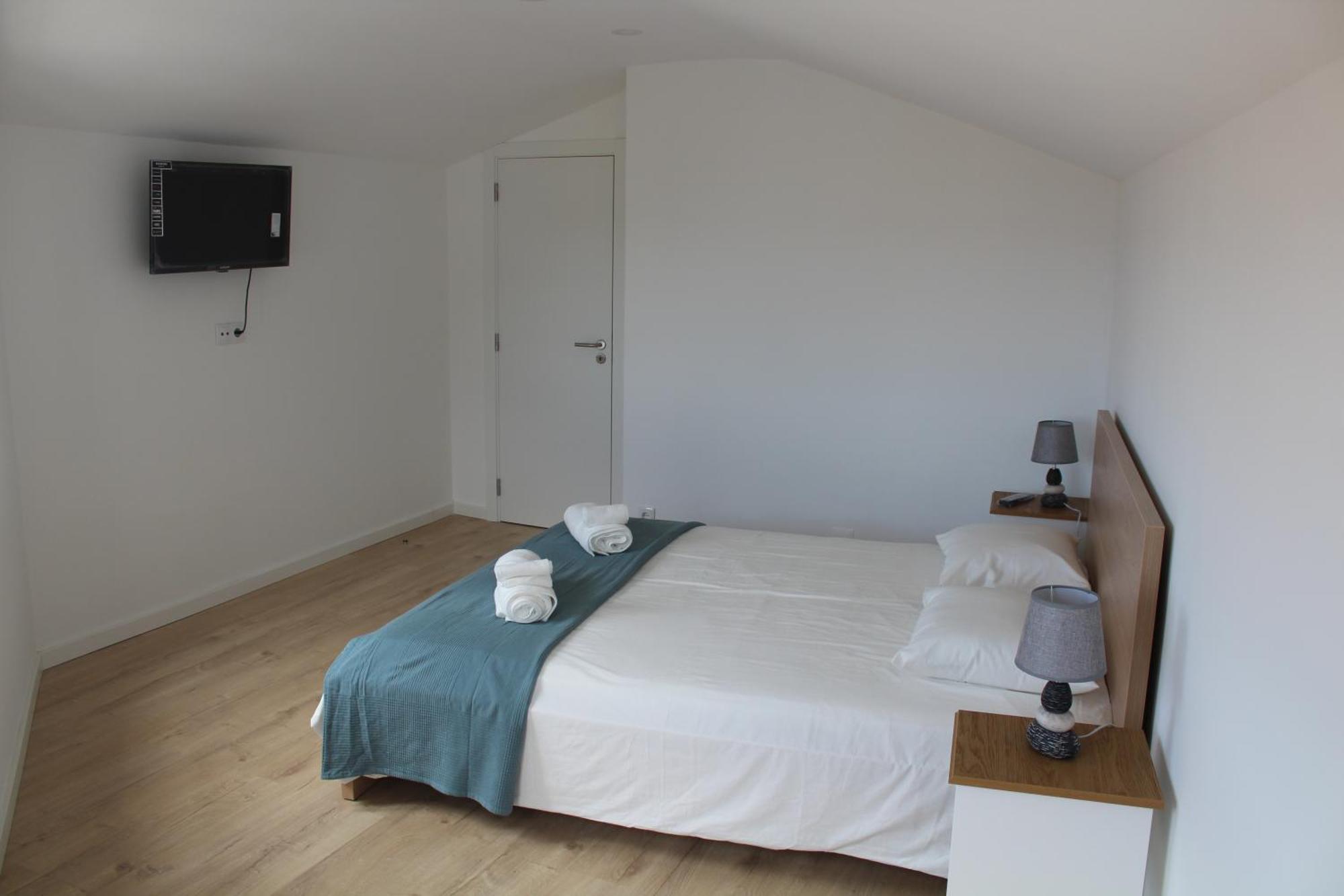 Hugo's Panoramic Duplex Apartment Lisbon