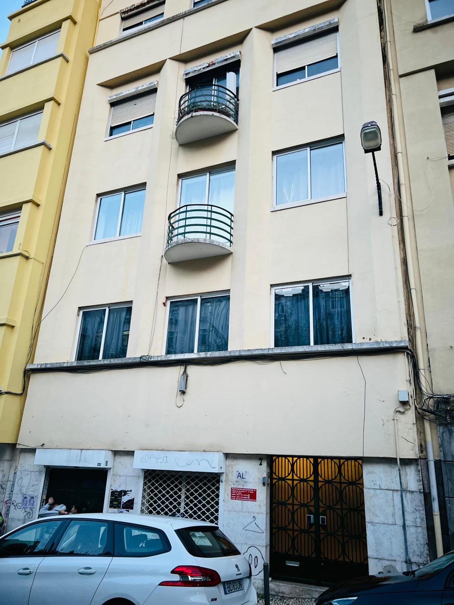 Pensamento 4 - 1º Andar * Lissabon