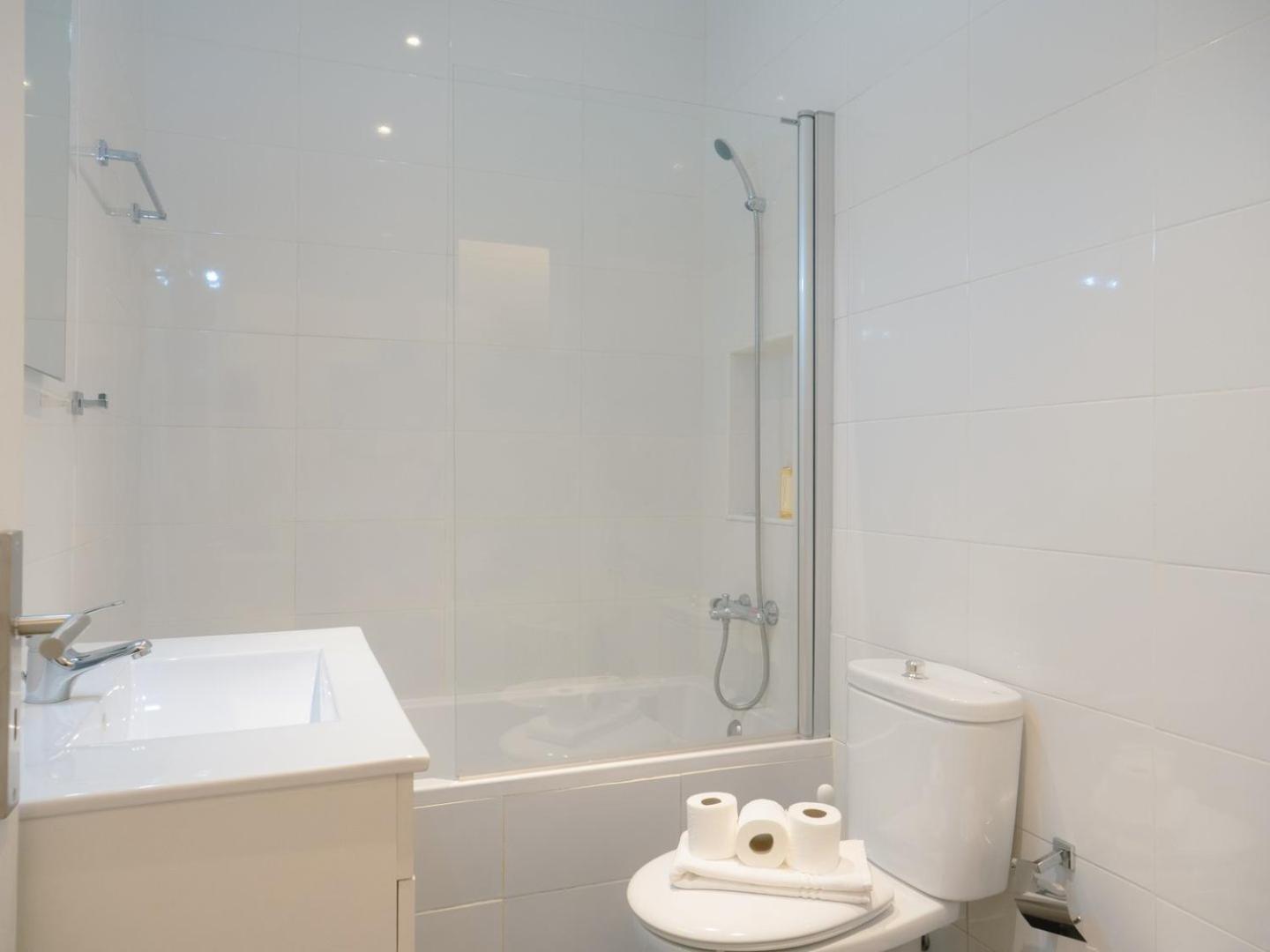 Apartment 2br With Large Private Terrace | By Airnest Lissabon