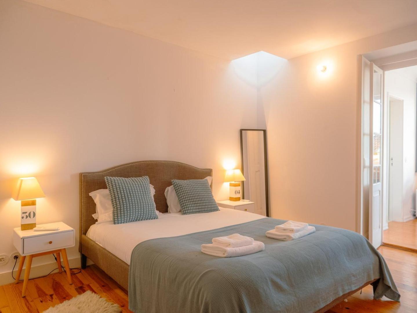 Luxurious Loft : Bridge-view Rooftop | By Airnest Apartment Lisbon