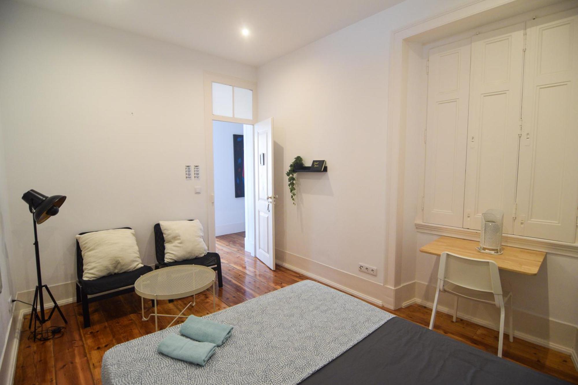 Embassy Arriaga Private Elegance In Stylish Shared Lisbon