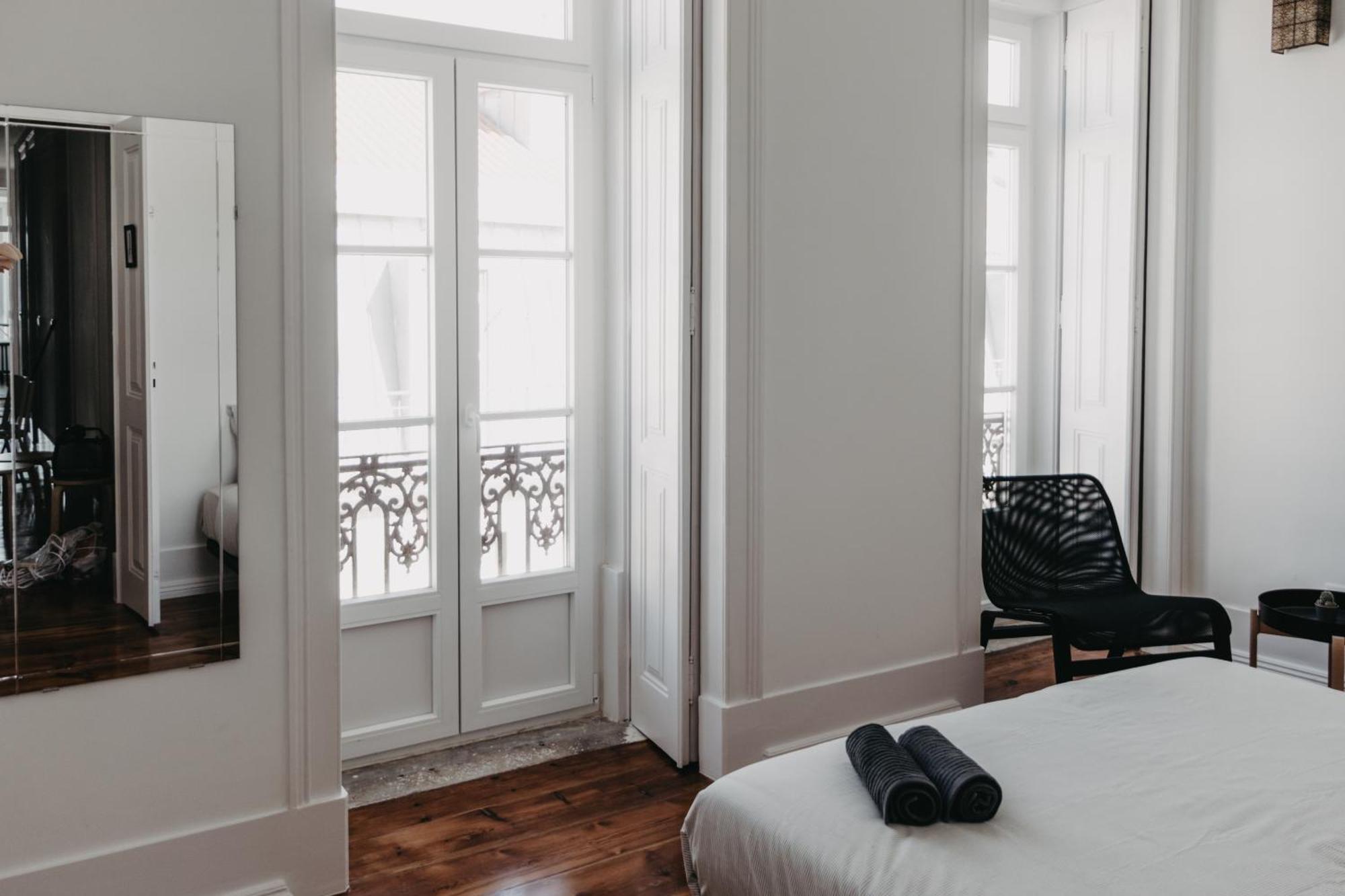 Embassy Arriaga Private Elegance In Stylish Shared Guest house Lisbon