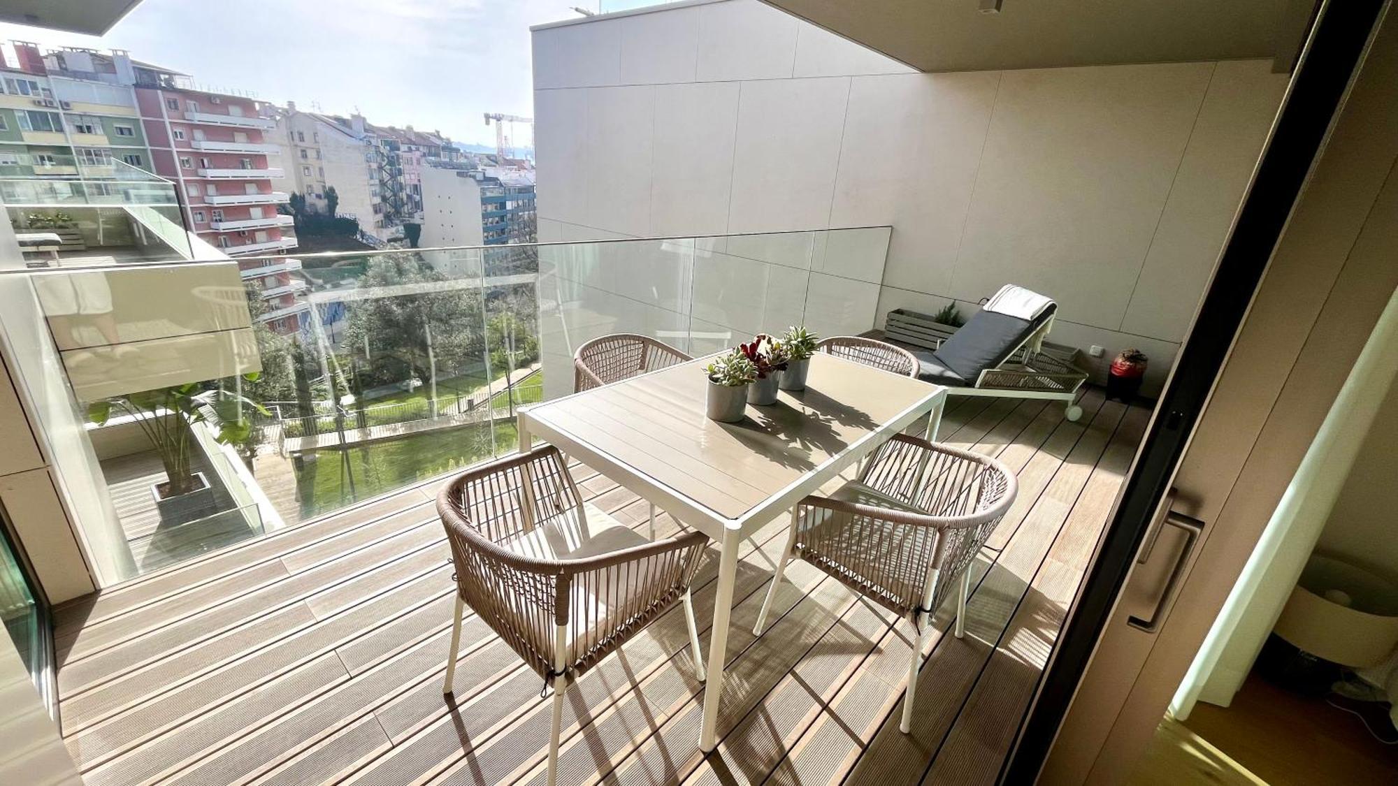 Luxurious 2 Bedrooms With Amenities In Center Lisboa