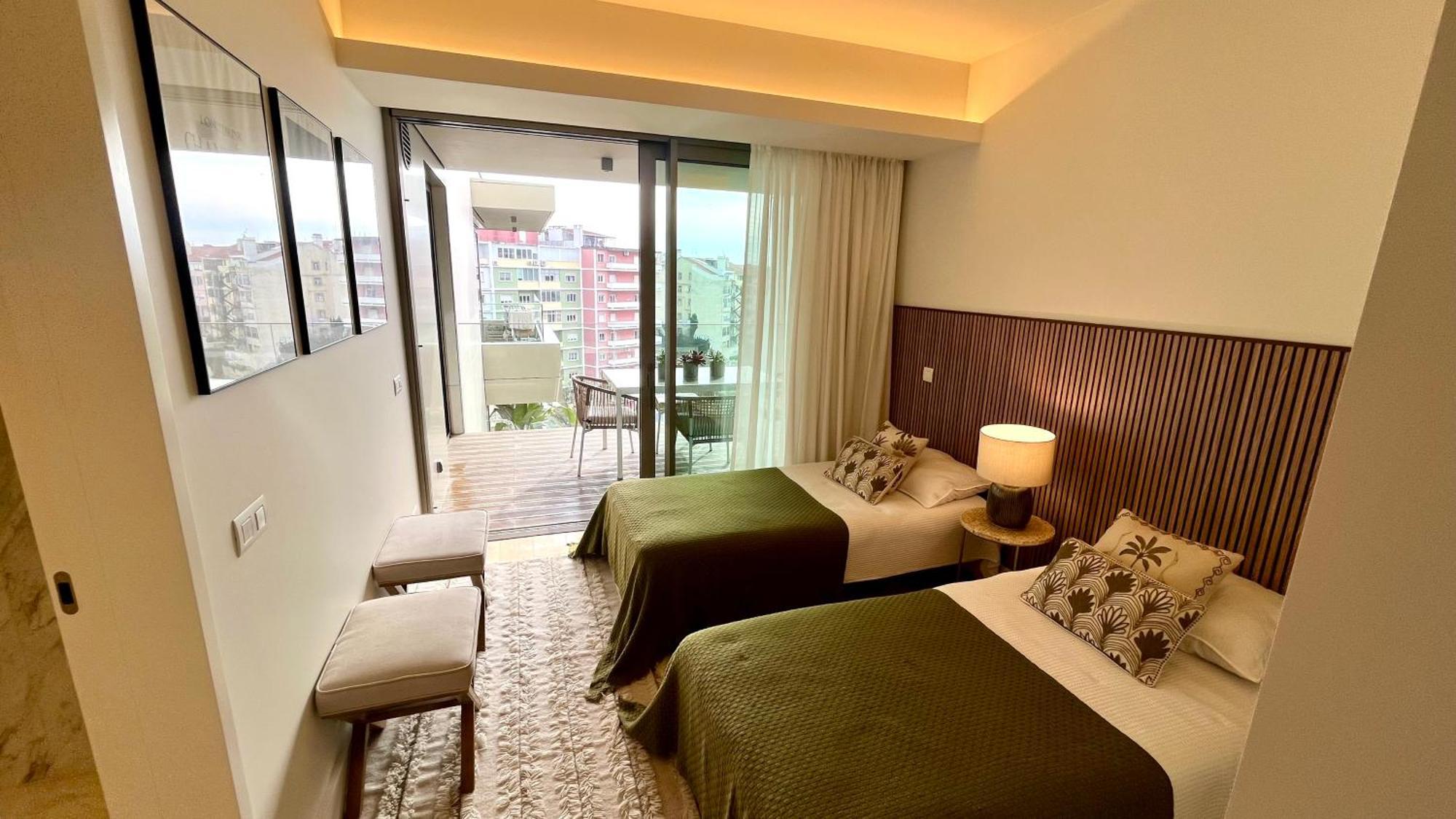 Luxurious 2 Bedrooms With Amenities In Center * Lisboa