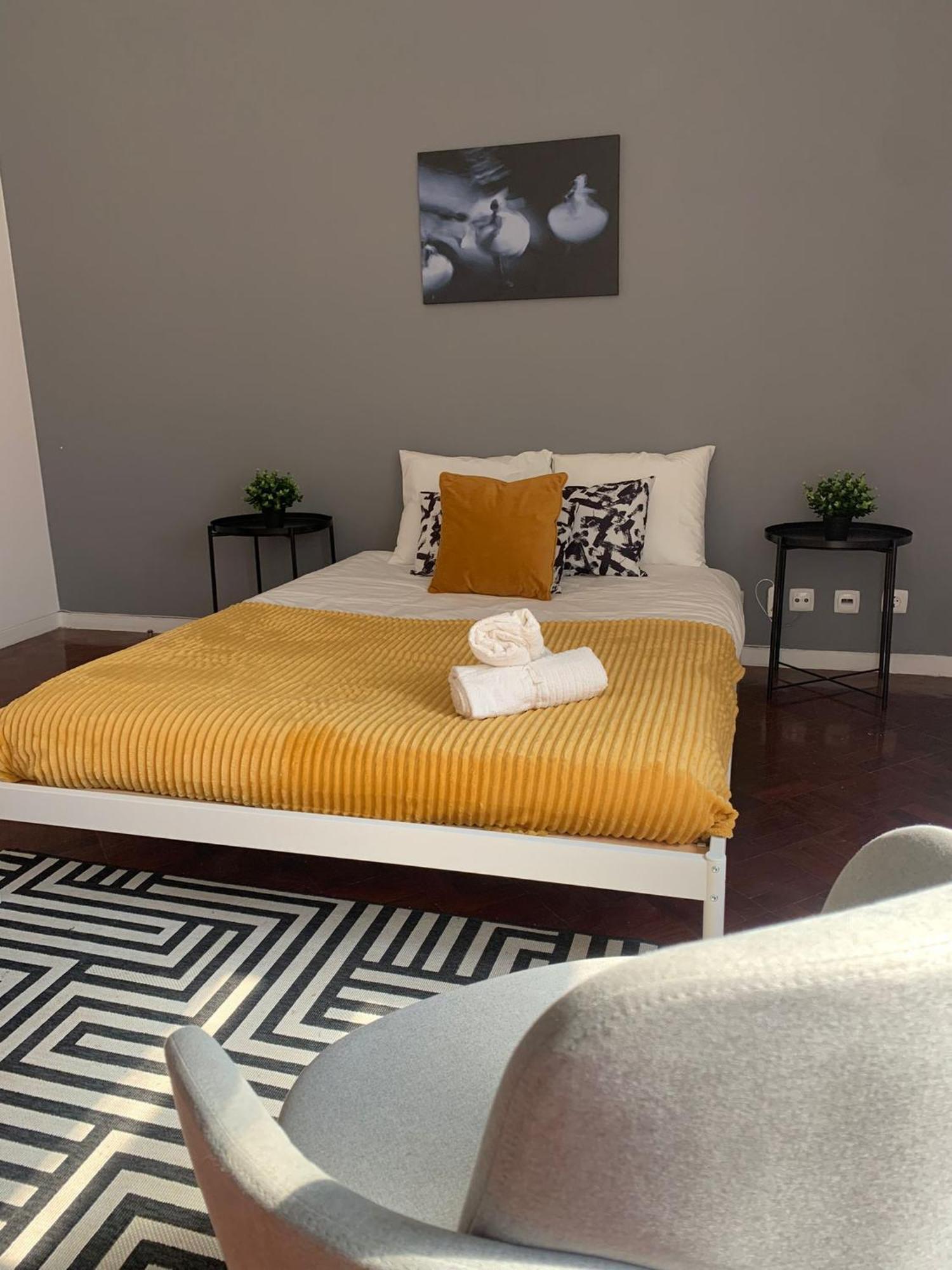 Hostel Rooms, Location For Tourists *