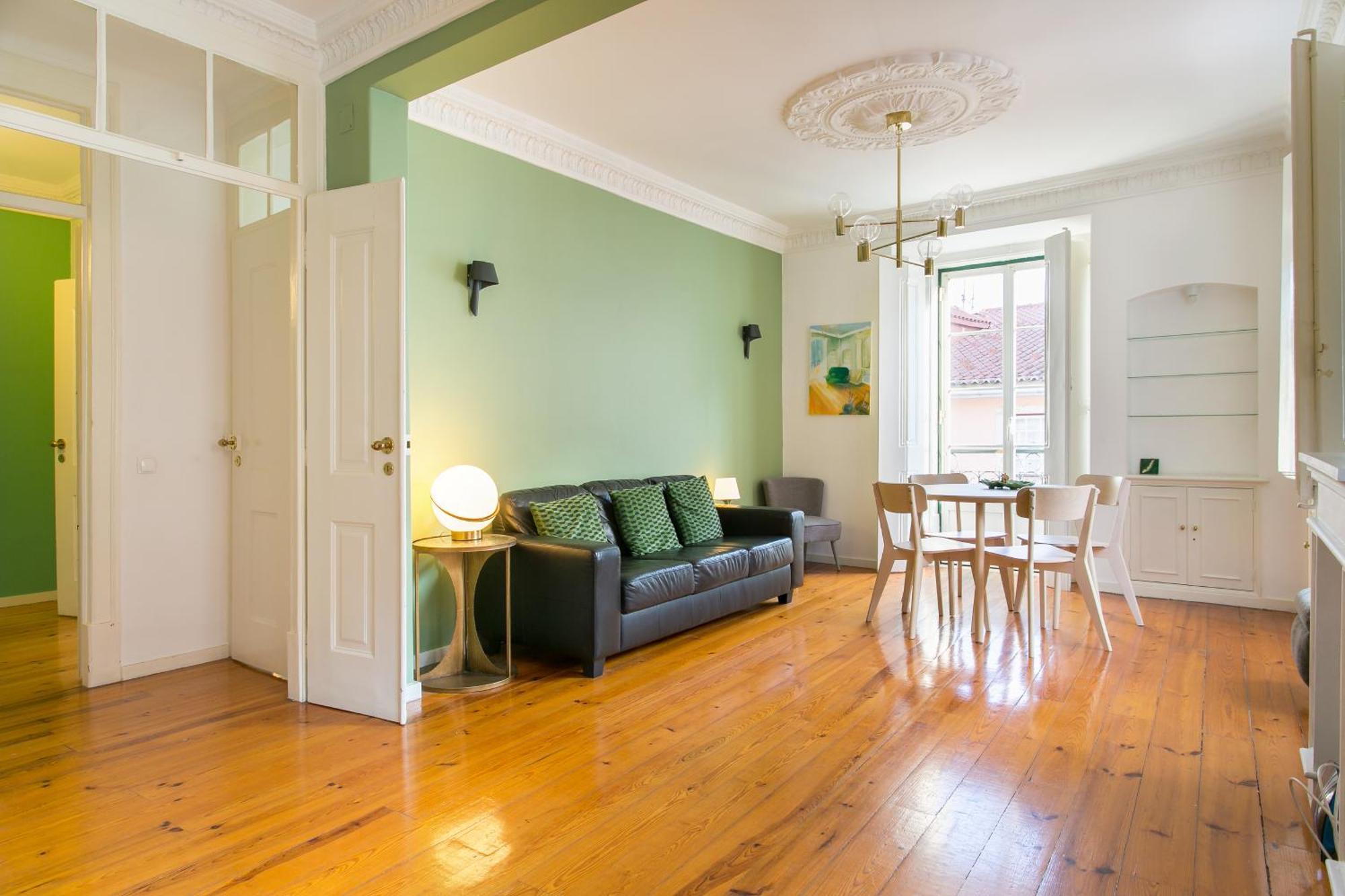 Spacious, Bright And Newly Renovated 2 Bedroom Apartment, Historical Center, Madragoa Apartment Lissabon