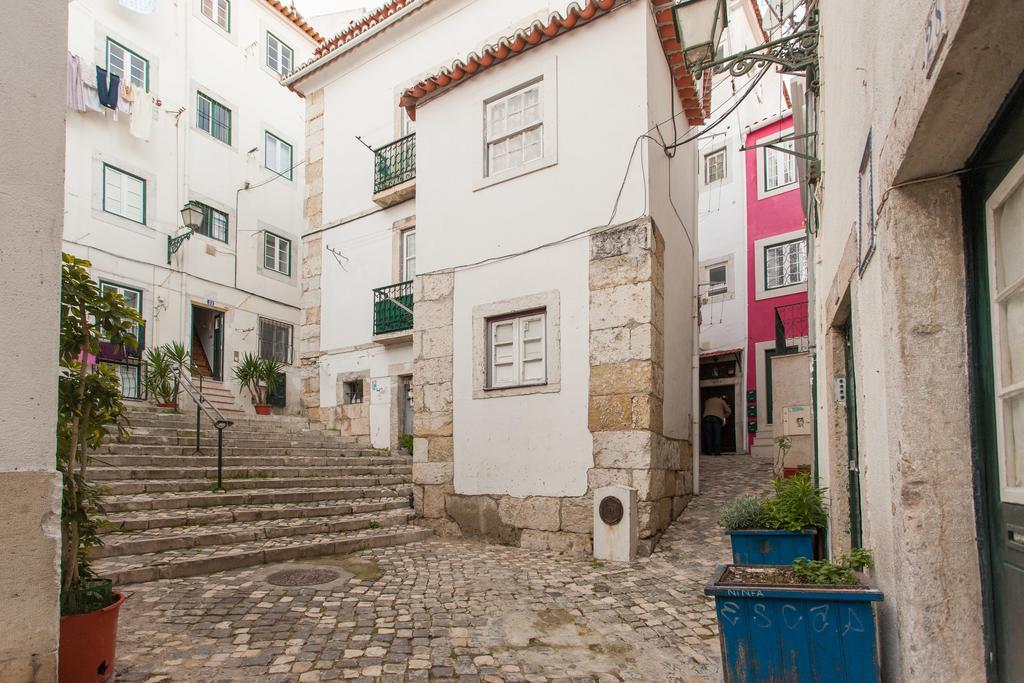 Alfama's Nest Apartment