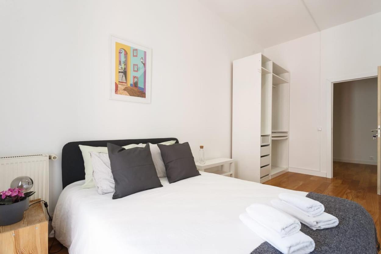 Séjour chez l'habitant Bedooms With Shared Bathroom In In Historic Largo Do Carmo Lisboa
