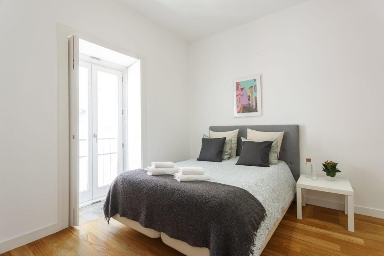 Séjour chez l'habitant Bedooms With Shared Bathroom In In Historic Largo Do Carmo Lisboa