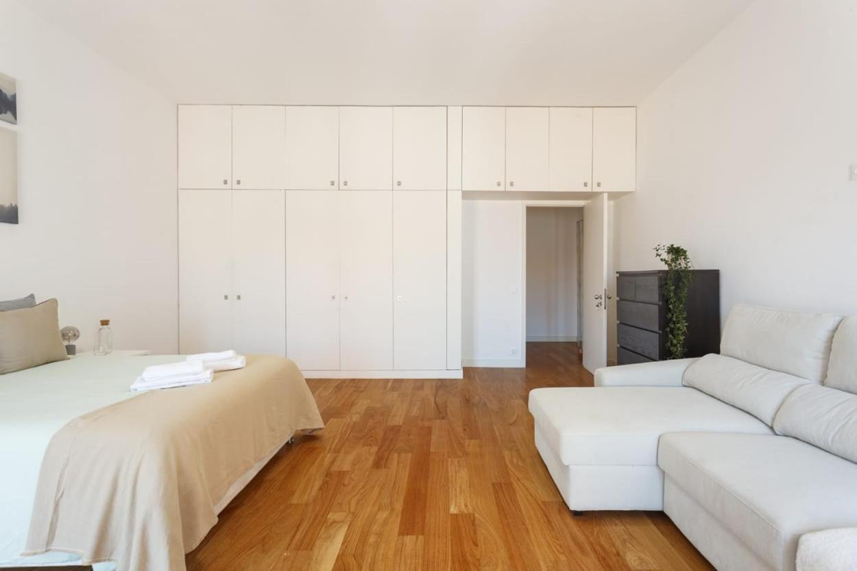 Bedooms With Shared Bathroom In In Historic Largo Do Carmo Séjour chez l'habitant