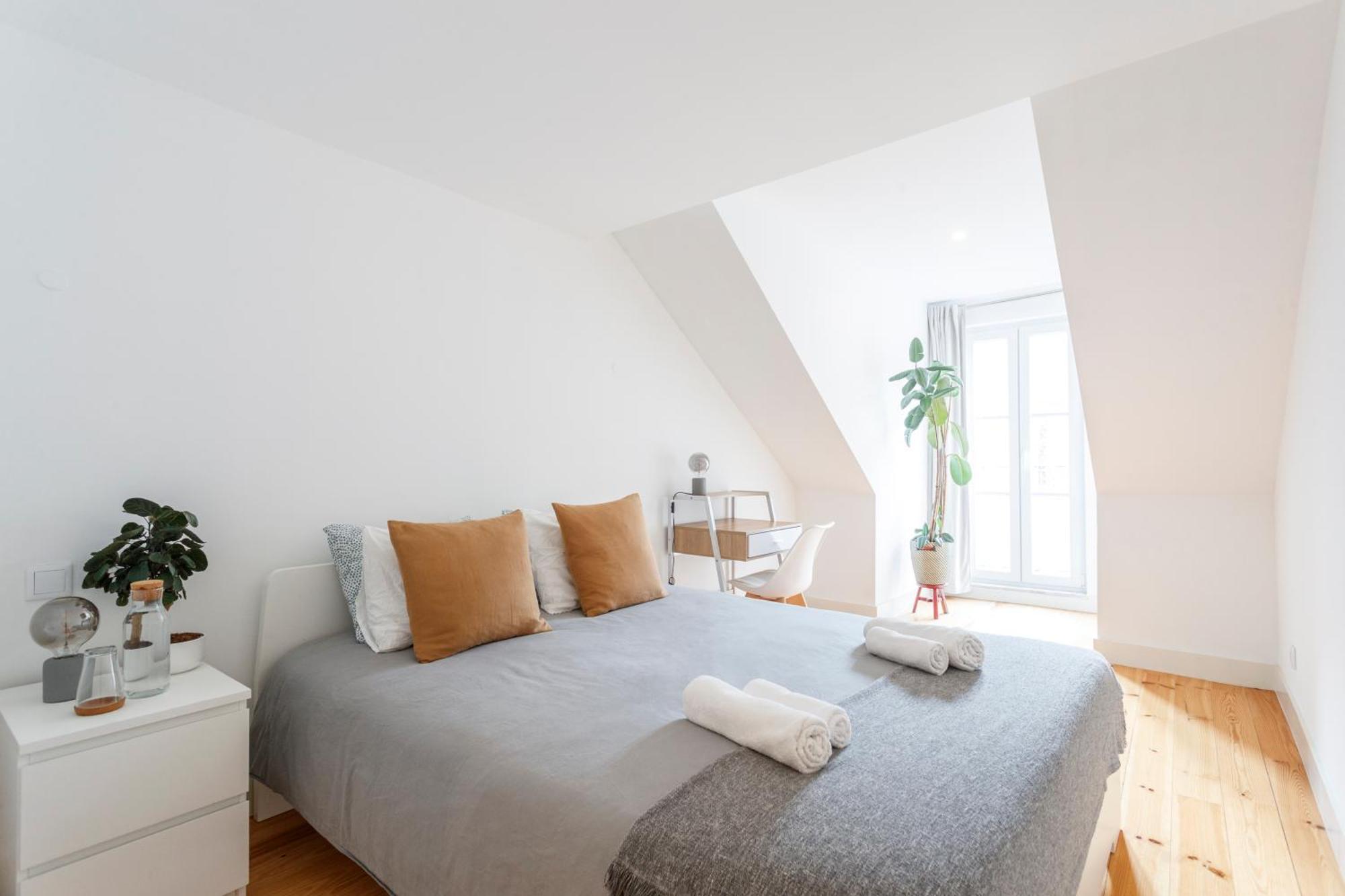 Double With Private Wc In Shared House In Downtown Privatunterkunft Lissabon