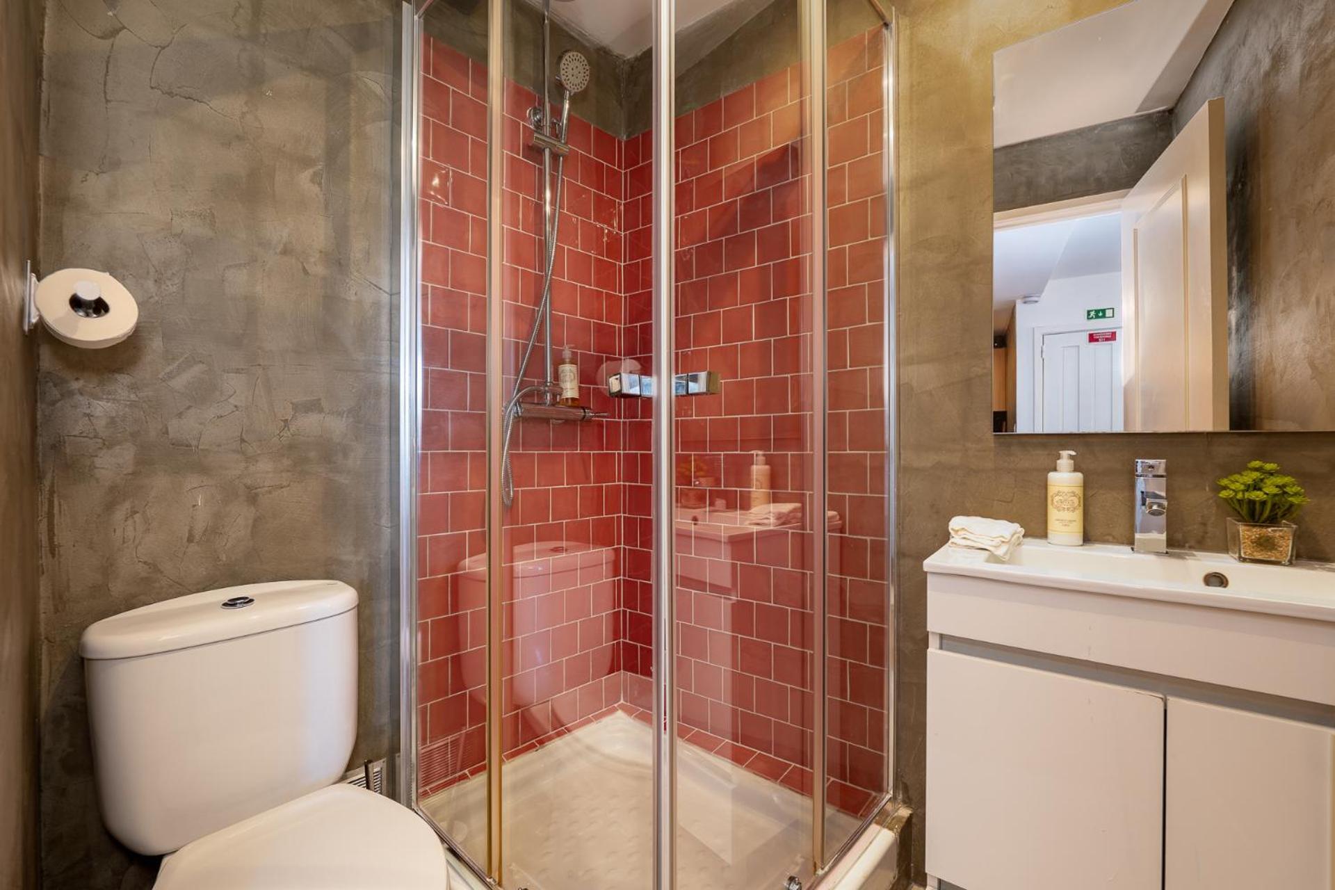 Contemporary In Historical Chiado Apartamento *