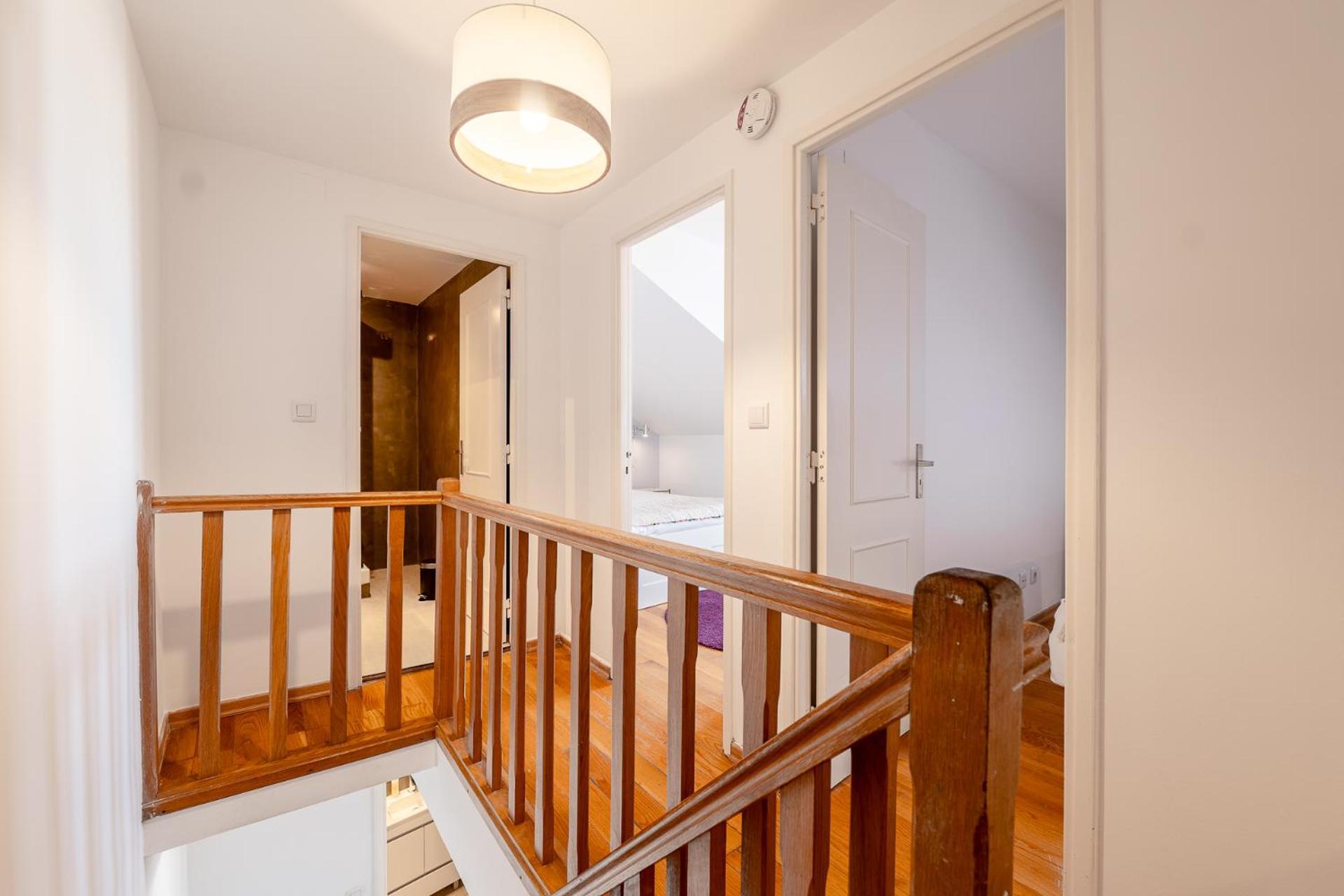 Apartamento Contemporary In Historical Chiado *