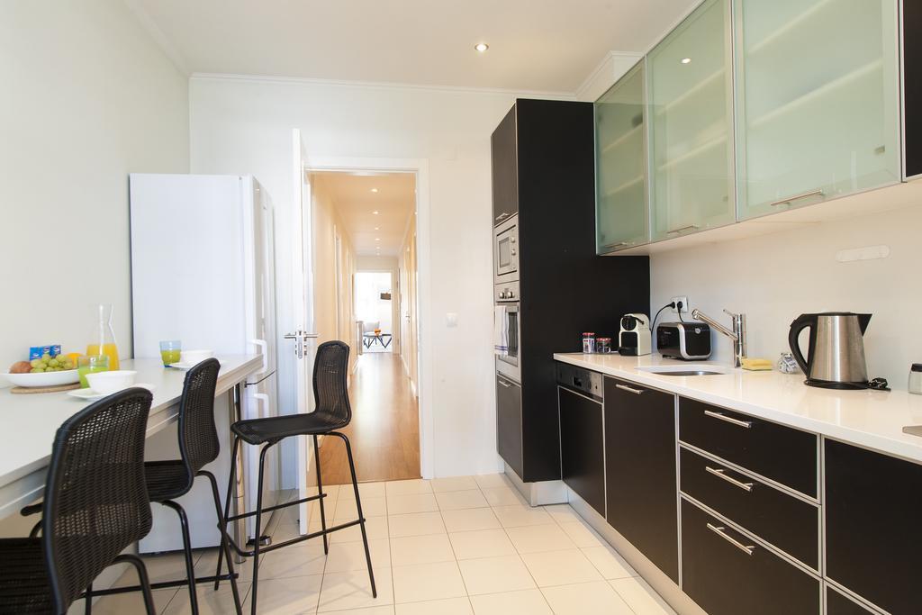 Joivy Stunning 3br Apt With Balcony, Nearby Saldanha Subway & Ist * Lissabon