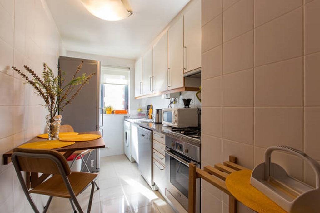 Apartment World In - B. Prata *