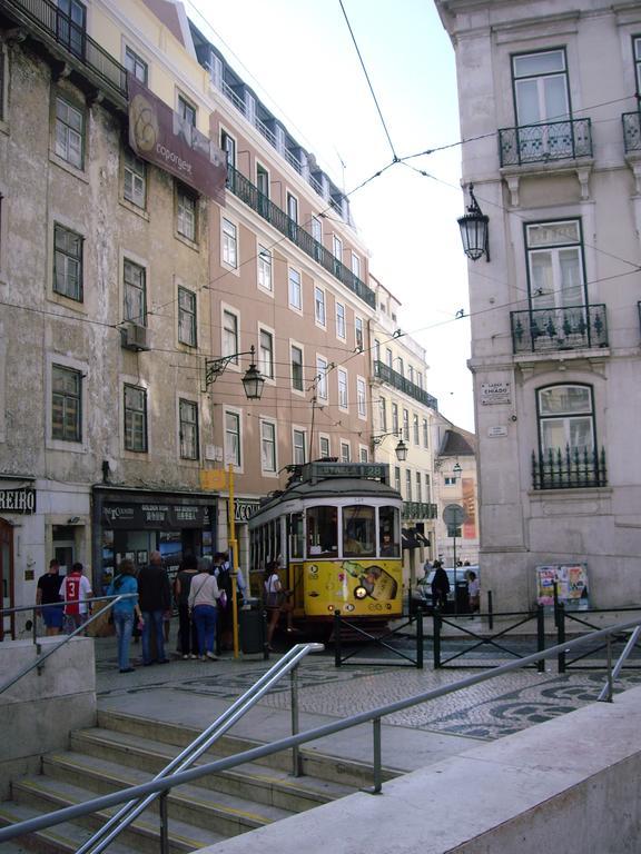 Residencial Camoes Couette-café