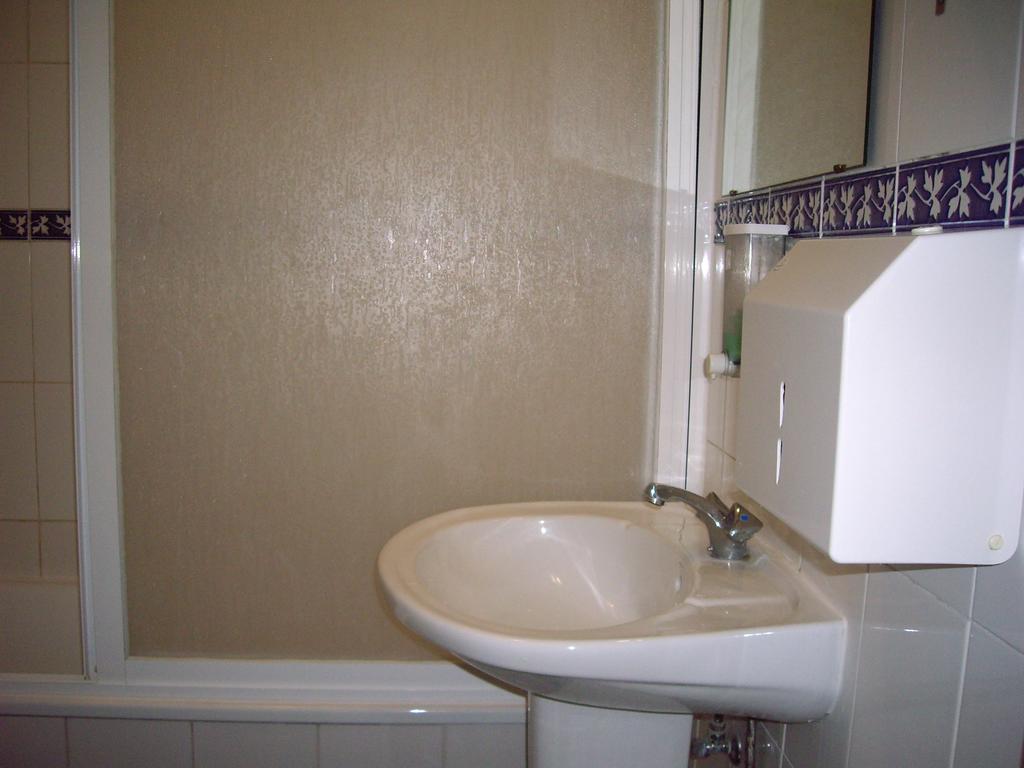 Residencial Camoes Couette-café Lisboa