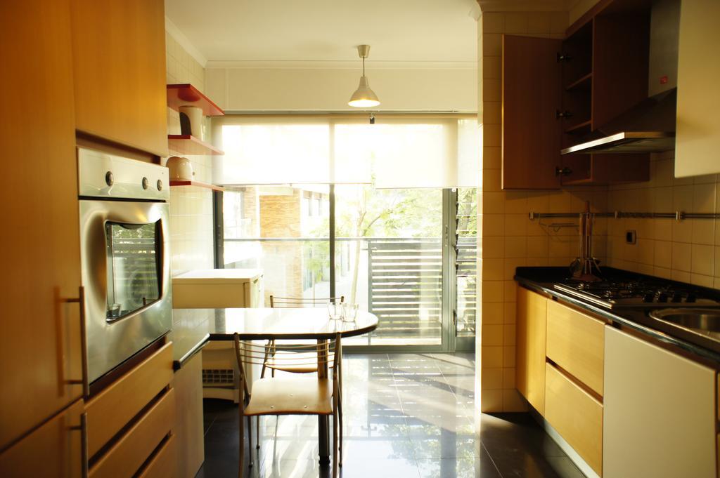 Modern Near The Bridge Apartment Lisbon
