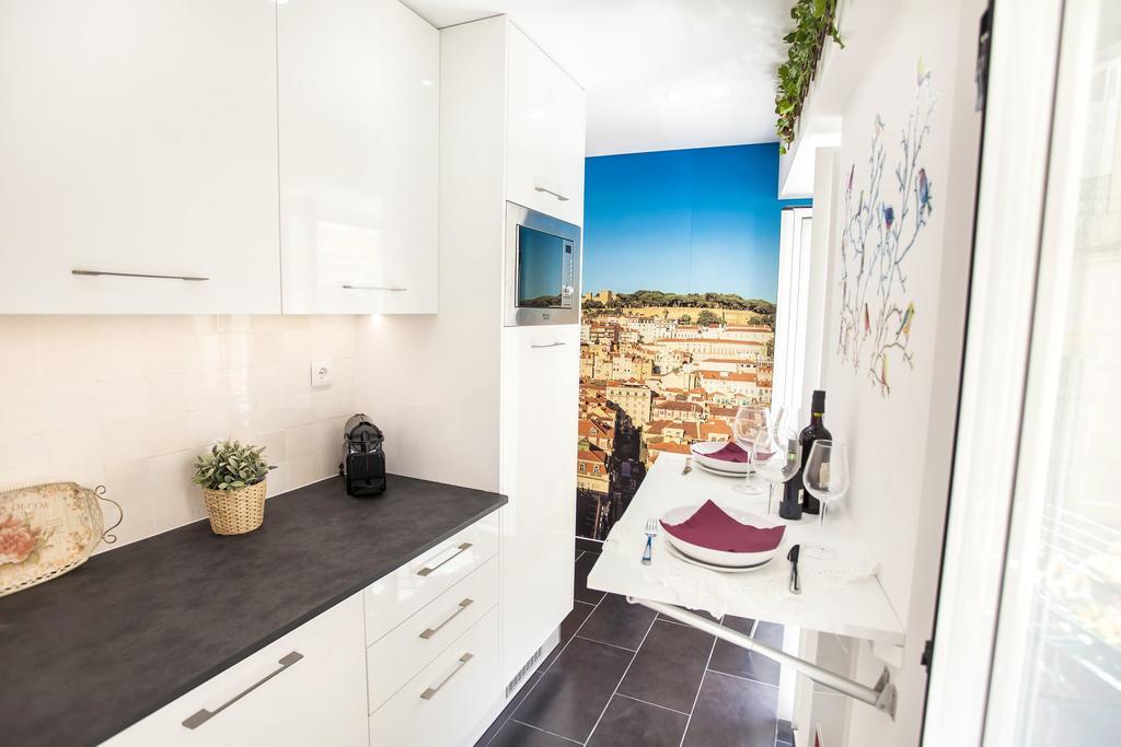 Typical Bairro Alto Apartment Lissabon