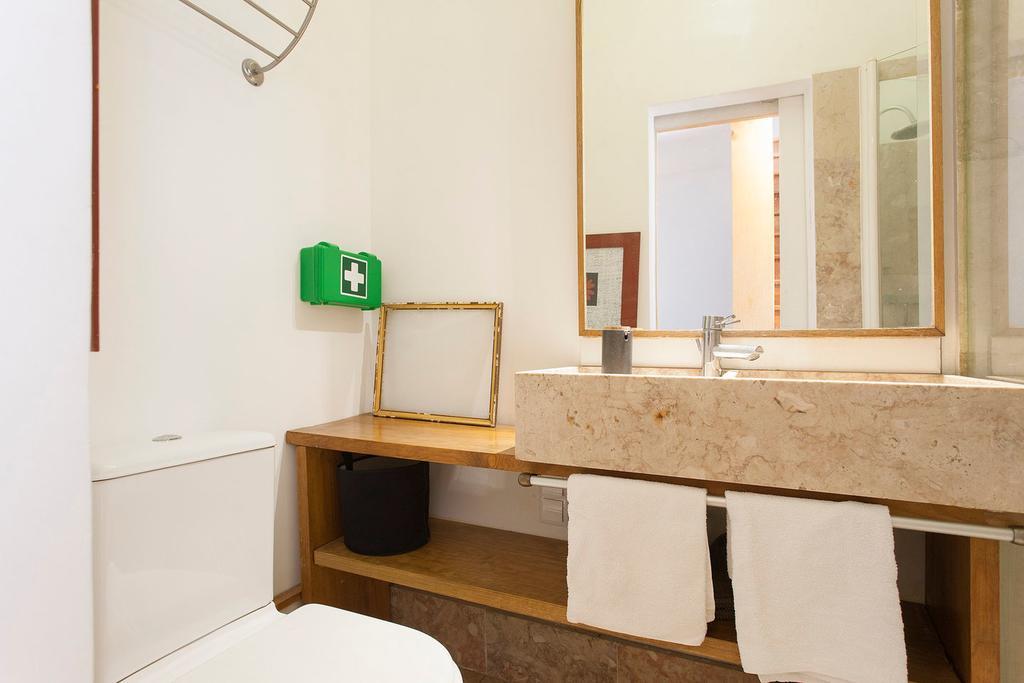 Central, Charming, Quiet, Garden&parking Appartement