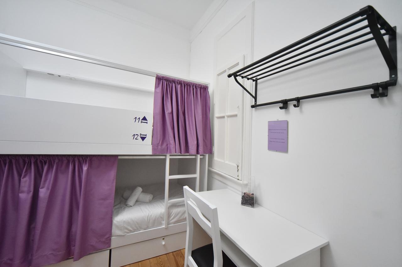 Brothers Hostel *