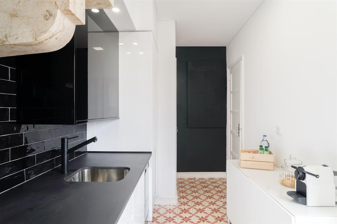 Appartement Pedrouços 37 *