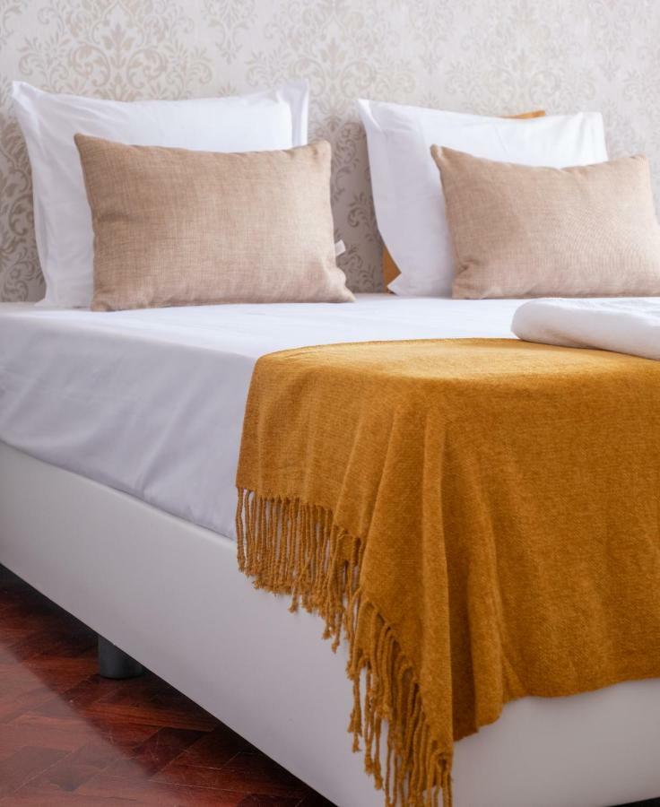 4u Suites&guesthouse Vii Airport *