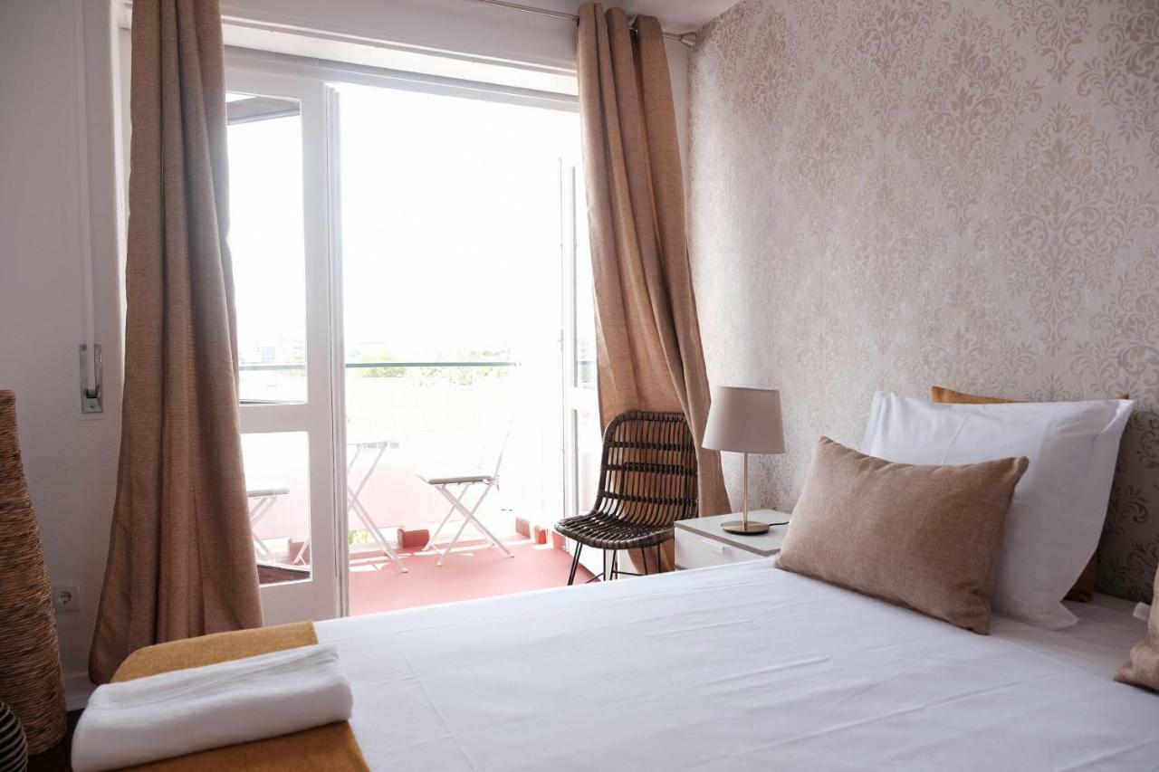 Maison d'hôtes 4u Suites&guesthouse Vii Airport Lisboa