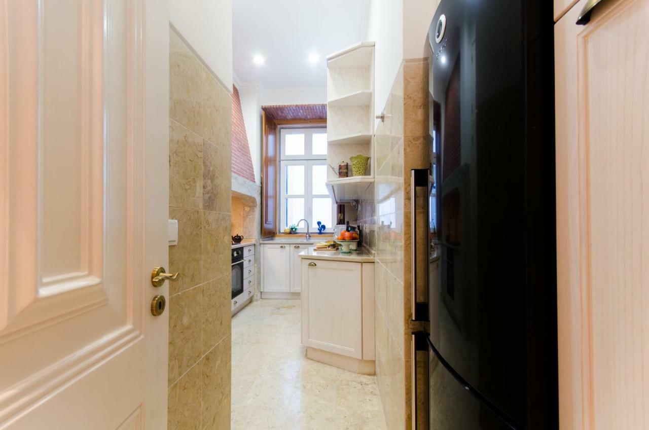 Baixa Downtown Fabulous And Sophisticate With Elevator 18th Century Building * Lisbon