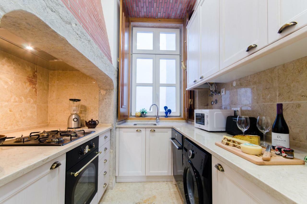Baixa Downtown Fabulous And Sophisticate With Elevator 18th Century Building *