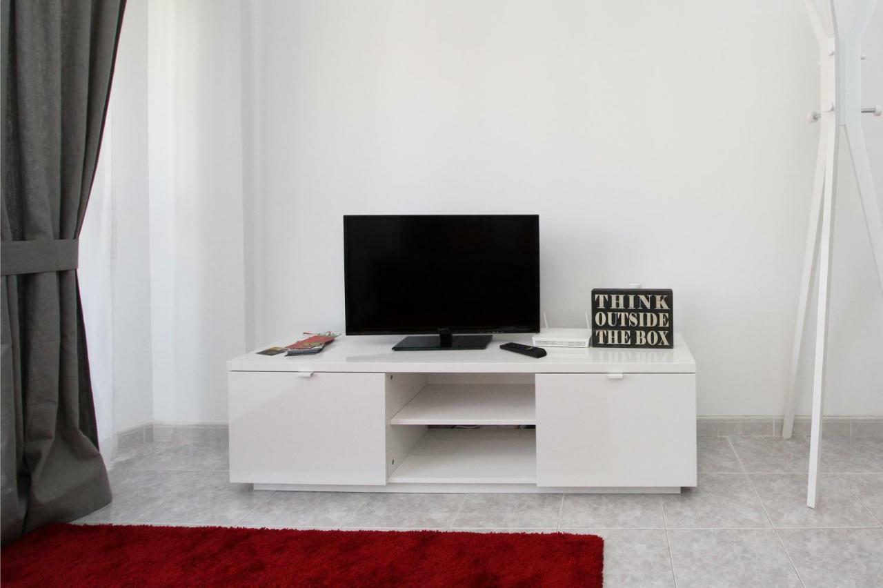 Poppy House In Anjos Appartement