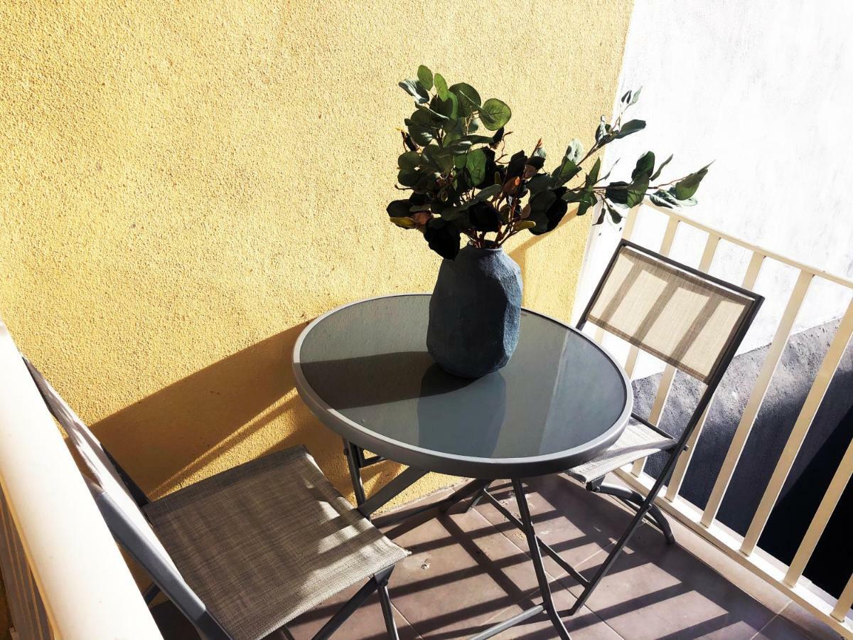 20 1 - With Terrace Appartement