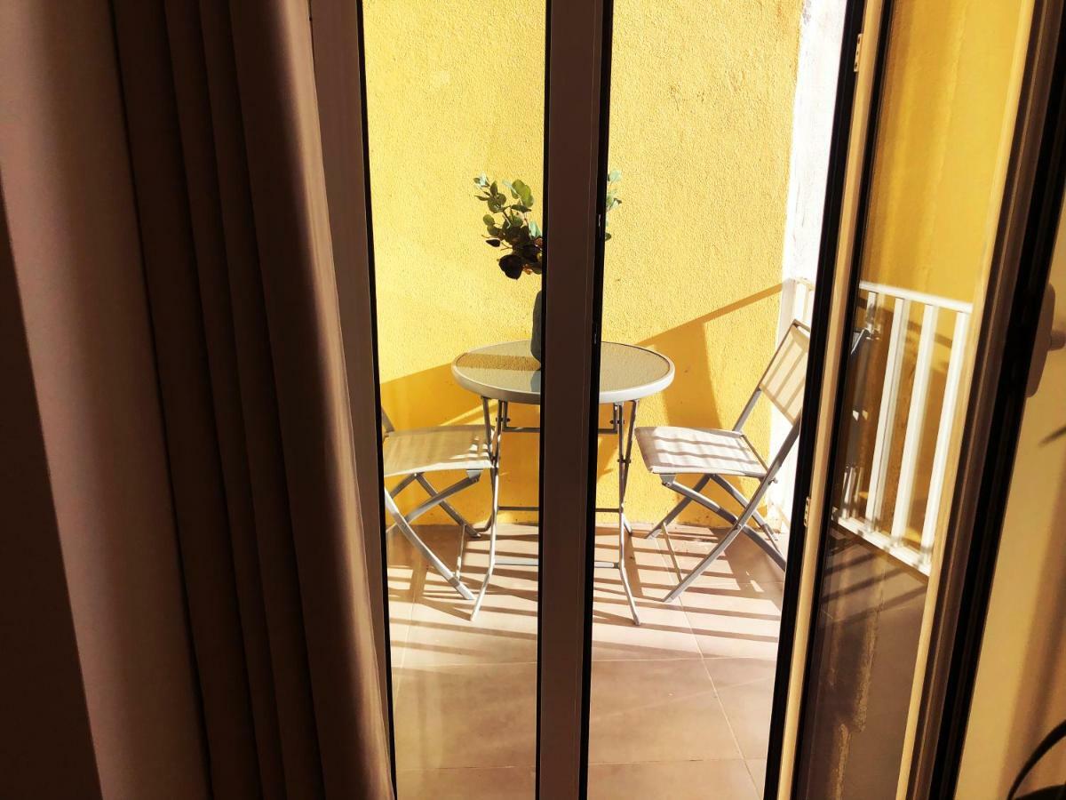 20 1 - With Terrace Appartement *