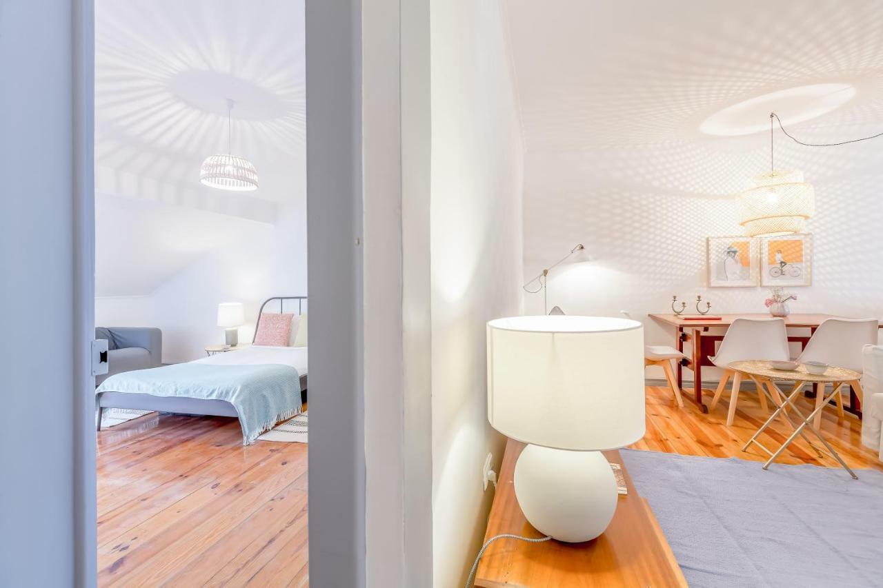 Bright & Spacious Alfama Apartment, By Timecooler Lissabon