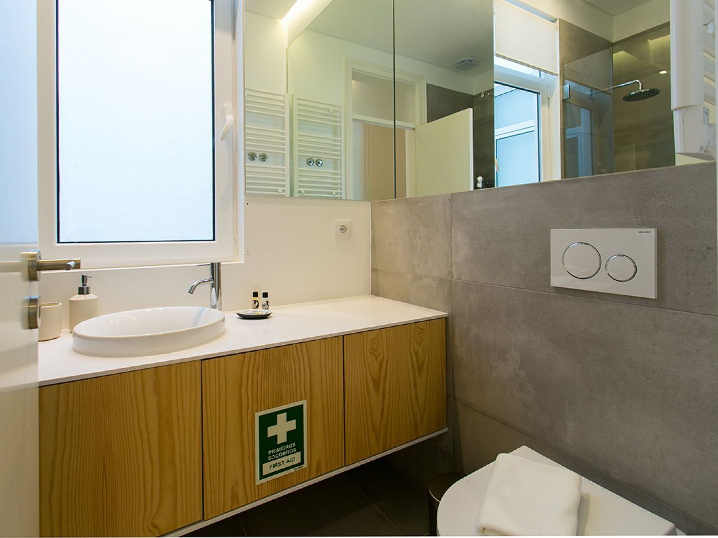 Altido Elegant Deluxe Apartment&altido Luxurious 3-bedroom Apt With Terrace In Intendente Appartement Lissabon