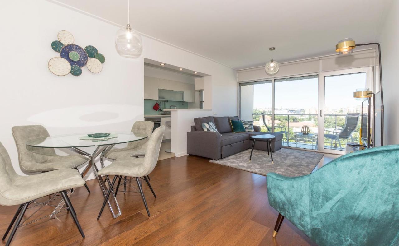 Appartement Metrocity One Bedroom - A/c & Swimming Pool Lisboa