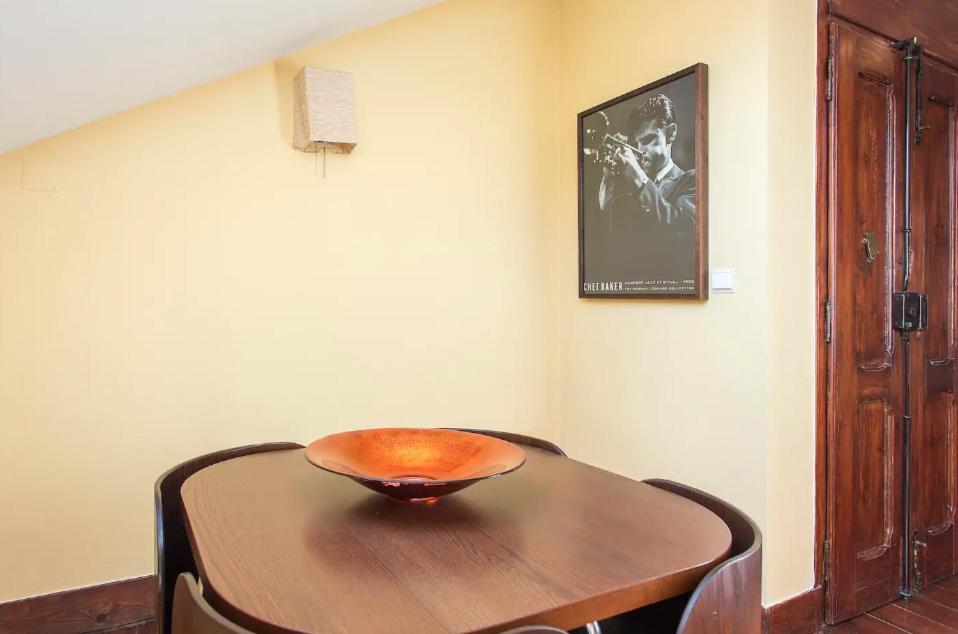 Gorgeous River View In Alfama Apartment
