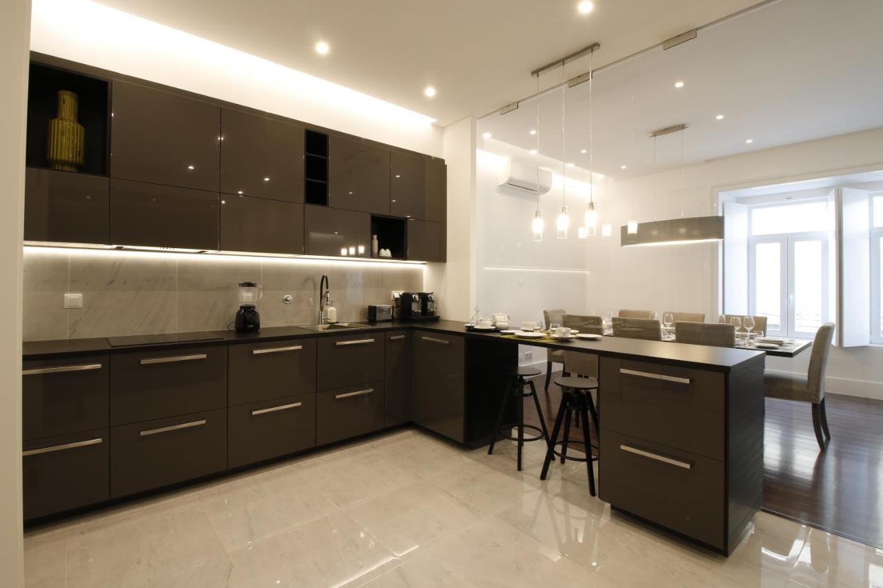 Apartment House Sweet *