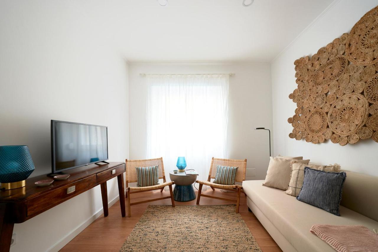 Belém Light Filled With Patio, By Timecooler Appartement *