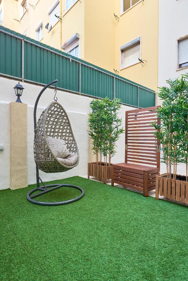 Belém Light Filled With Patio, By Timecooler Appartement *