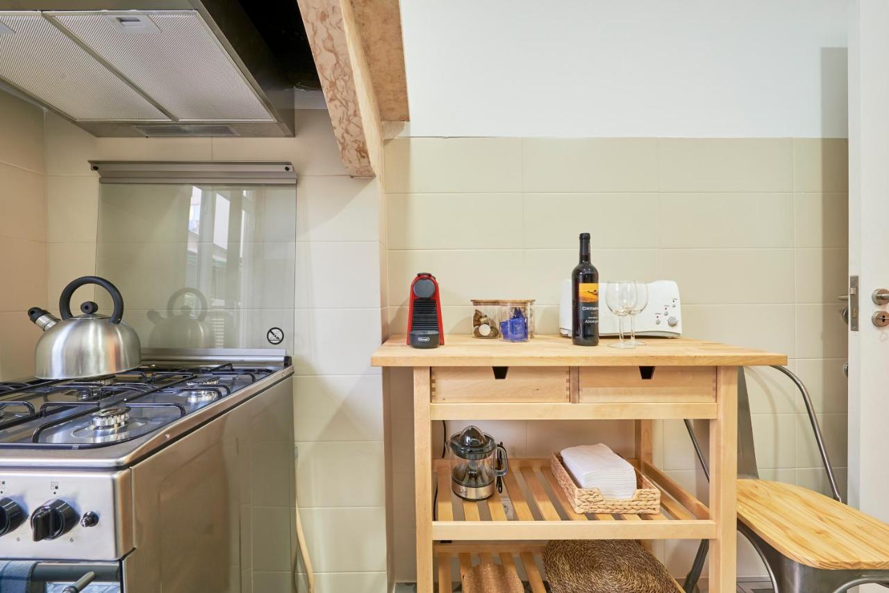 Appartement Belém Light Filled With Patio, By Timecooler *