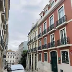 Charming 4 bedroom apartment in Chiado