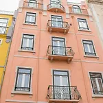 Lisbon Apartment Near Marques Pombal Square