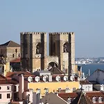 Alfama Balcony River View By Lovelystay