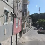 GuestReady -- Cream&Wood Stay in Alcântara