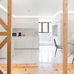 Room With Private Bathroom -Alcantara