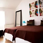 Triplex With Garage - Praca Das Flores