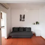 Oriente Dna Studios VI