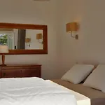 Central 2 Bedroom Apt W/Garden And Pantheon Views